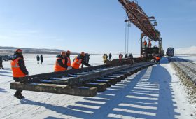 Власти Ямала расторгнут договор на стройку самой северной железной дороги