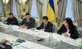 Президент України провів нараду з питань тарифів на теплопостачання та енергоефективності