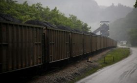 Нардеп заявил об остановке РФ транзита угля в Украину