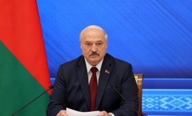 Лукашенко назвал Крым «де-юре российским»