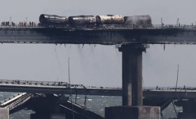 Крымский мост — предпоследняя скрепа путина